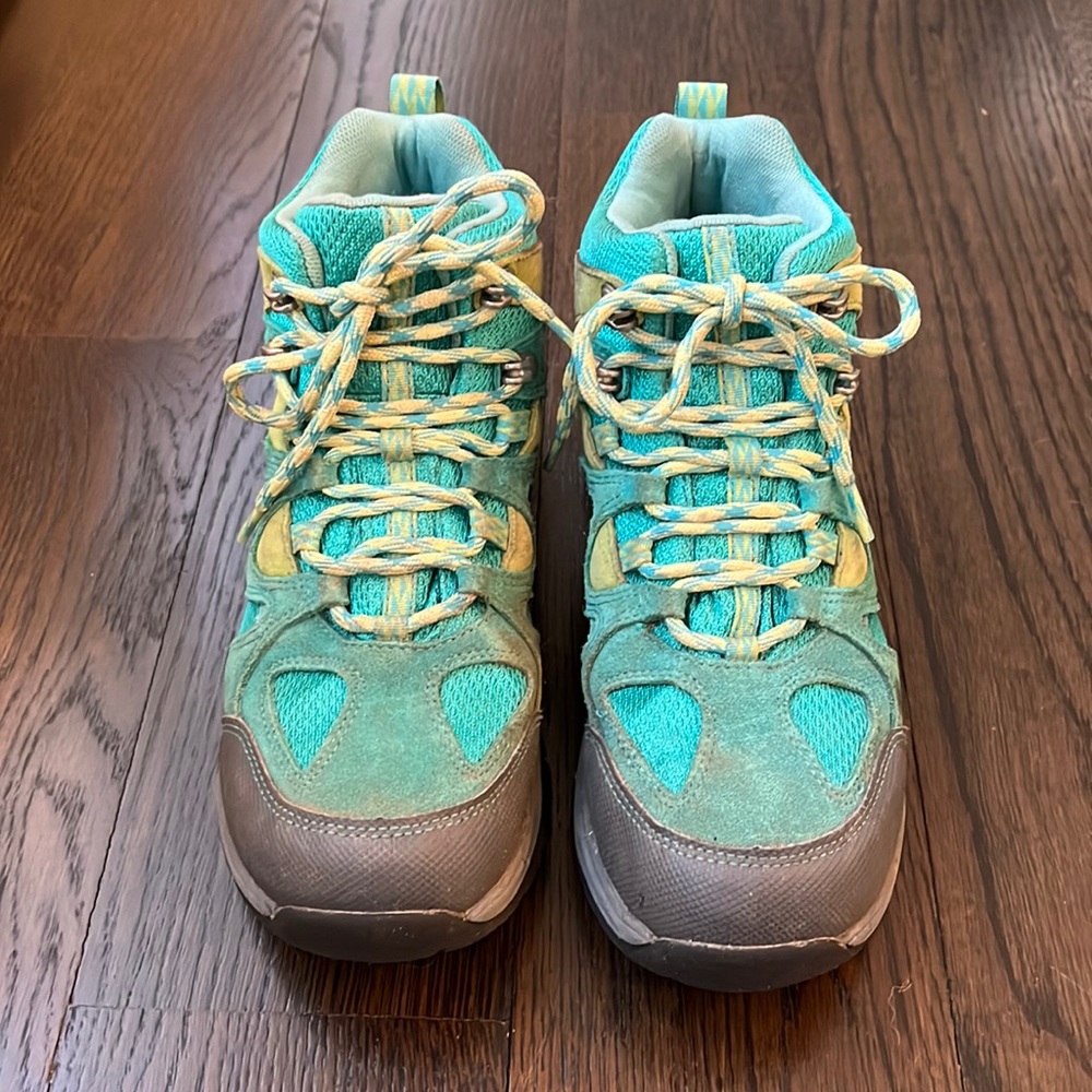 Kids Size 6 Turquoise L.L.Bean Trail Model Hikers Waterproof Boots